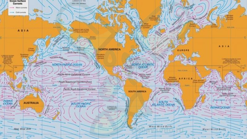 На карте, представленной ниже, голубыми стрелками обозначены холодные воды и течения мирового океана.